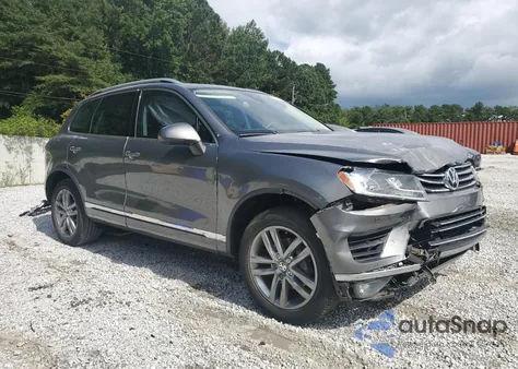 2016 Volkswagen Touareg Tdi z USA, uszkodzony, nr VIN WVGEP9BPXGD002689